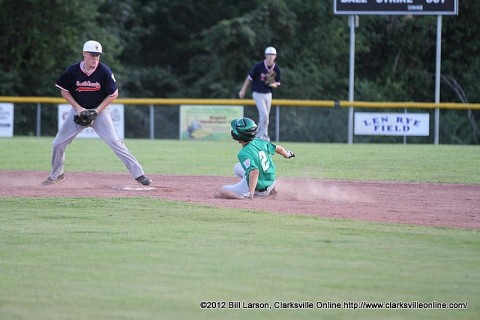 Greenville played Smith County Thursday night in the State Junior (13-14) Baseball Tournament.