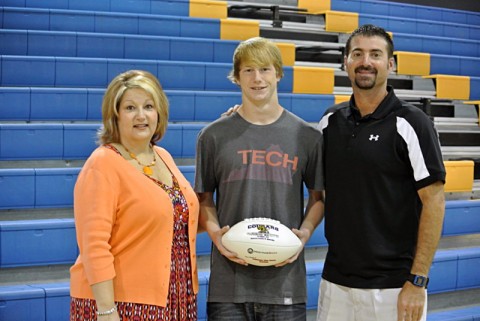 (L to R) Carla Allison; Heritage Bank Office Manager, Clay Goad, and John Peck; Heritage Bank President and CEO.