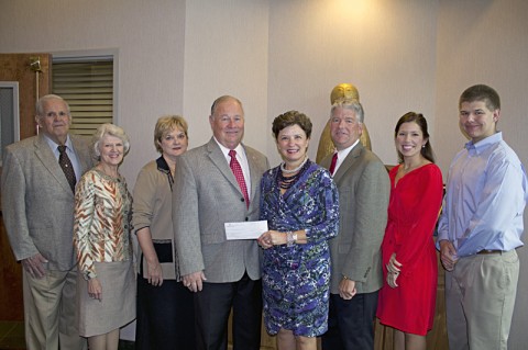 Jon and Anne Crutcher, Suzanne Langford, Roy Gregory, Elizabeth McCoy, Todd Harvey, Ashley Harvey and Jon Harvey at Planters Bank earlier this week. (Photo by Charles Booth/APSU)