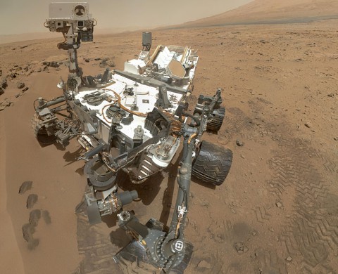 NASA's Curiosity rover used the Mars Hand Lens Imager (MAHLI) to capture this set of 55 high-resolution images, which were stitched together to create this full-color self-portrait. (NASA/JPL-Caltech/Malin Space Science Systems) NASA's Curiosity rover used the Mars Hand Lens Imager (MAHLI) to capture this set of 55 high-resolution images, which were stitched together to create this full-color self-portrait. (NASA/JPL-Caltech/Malin Space Science Systems)