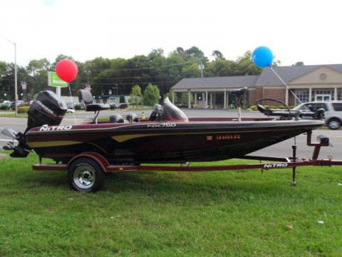 Photo of the boat stolen from Bill Roberts Thunder Road.