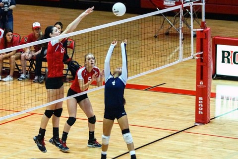 Rossview defeats Northeast in District 10-AAA Volleyball. (Michael Rios-Clarksville Sports Network)