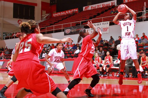 Sophomore guard Tiasha Gray will lead the Lady Govs in Saturday's season opener at Western Kentucky. (Brittney Sparn/APSU Sports Information)