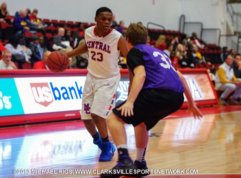 Montgomery Central High School defeats Clarksville High at Jamboree