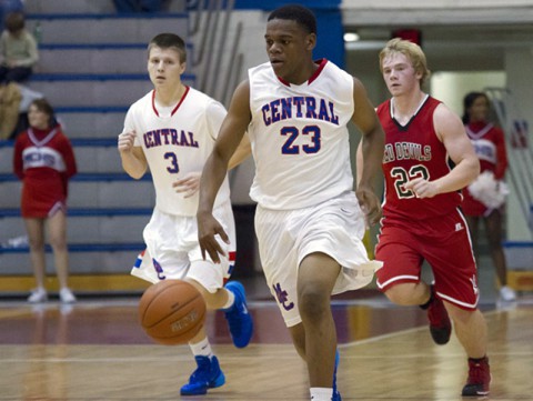 Montgomery Central Boy's Basketball come from behind to beat Clarksville Academy. (David Roach-Clarksville Sports Network)