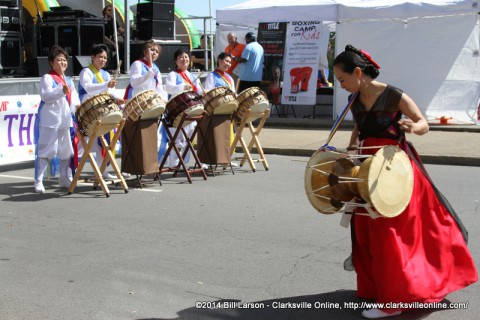 Dancers from the Korean-American Association