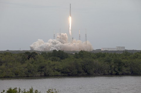 The SpaceX-3 mission soars into the clouds over Space Launch Complex 40 on Cape Canaveral Air Force Station aboard a Falcon 9 rocket, carrying the Dragon resupply spacecraft to the International Space Station. Liftoff was during an instantaneous window at 3:25pm EDT. (NASA/Dan Casper)