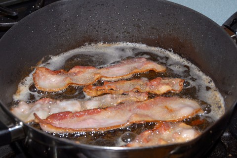 Bacon Frying. (American Heart Association)