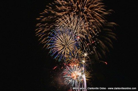 2014 Lighting up the Cumberland Fireworks show at Cumberland City Tennessee.