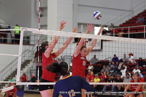 Austin Peay Women's Volleyball wins third straight at DISH Lady Vol Classic.