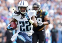 Tennessee Titans running back Dexter McCluster (22) carries the ball against the Jacksonville Jaguars during the first half at LP Field. (Don McPeak-USA TODAY Sports)