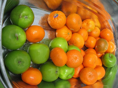 Offer healthy snacks this Halloween like Apples and Oranges. (American Heart Association) Offer healthy snacks this Halloween like Apples and Oranges. (American Heart Association)