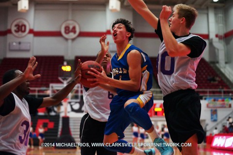 Clarksville High Wildcats pull out 29-22 win over Clarksville Academy Cougars.