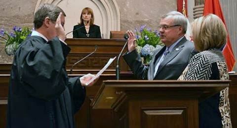 Curtis Johnson being sworn as a member of the 109th Tennessee General Assembly