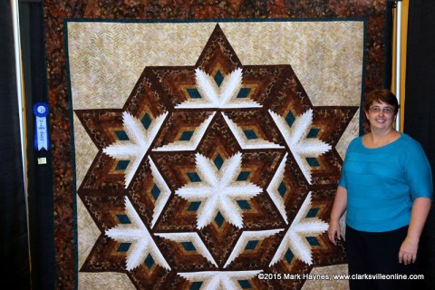 "Southwest Stars" by Kay Jay came in first for Non-Traditional Bed Quilt. "Southwest Stars" by Kay Jay came in first for Non-Traditional Bed Quilt.