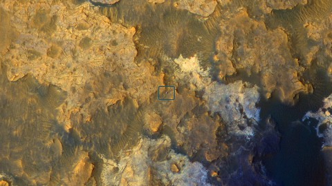 Mars image from the orbiter's High Resolution Imaging Science Experiment (HiRISE) camera. (NASA/JPL-Caltech/Univ. of Arizona)