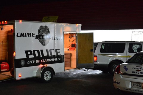 Clarksville Police Officers investigate shooting in the area of Bel Aire Park. (Sergeant Terry Minton)