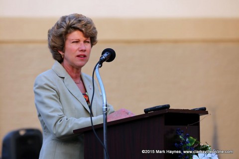 Clarksville Mayor Kim McMillan speaking to those in attendance.