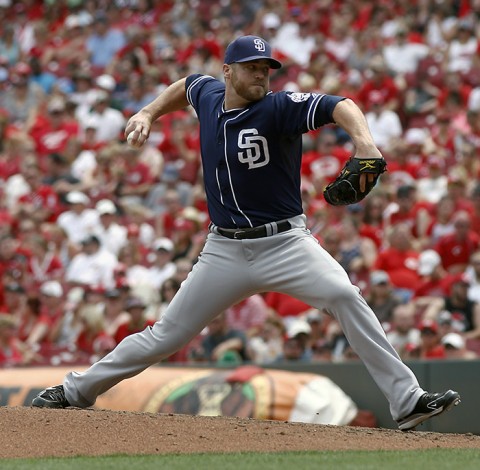 San Diego Padres relief pitcher Shawn Kelley throws against the Cincinnati Reds in the seventh inning at Great American Ball Park. (David Kohl-USA TODAY Sports)