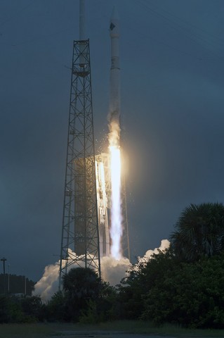 Orbital ATK's Cygnus cargo spacecraft launches aboard United Launch Alliance's Atlas V rocket on Sunday, Dec. 6, at 4:44:56 p.m. EST from Space Launch Complex 41 at Cape Canaveral Air Force Station in Florida. (NASA/Tony Gray & Tim Terry)