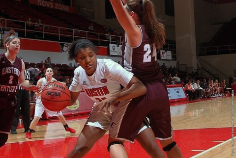Austin Peay Women's Basketball fall 65-56 to Eastern Illinois Panthers Wednesday night. (APSU Sports Information) Austin Peay Women's Basketball fall 65-56 to Eastern Illinois Panthers Wednesday night. (APSU Sports Information)