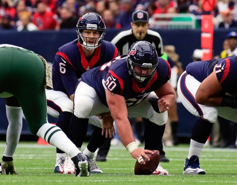 Houston Texans center Ben Jones (60) agrees to multi year contract with the Tennessee Titans. (Ray Carlin-USA TODAY Sports)