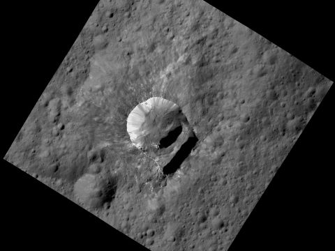 Oxo Crater is unique because of the relatively large "slump" in its crater rim. (NASA/JPL-Caltech/UCLA/MPS/DLR/IDA/PSI)