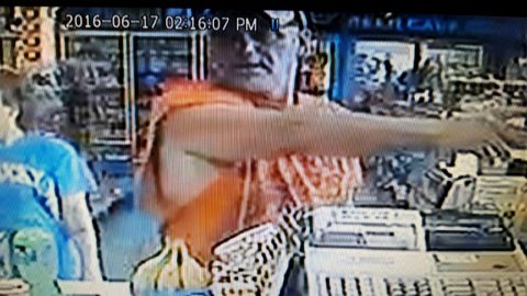 Clarksville Police are trying to identify the suspect in this photo. If anyone can identify the suspect, please call Detective Cunningham at 931.648.0656 Ext 5195, or call or text the CrimeStoppers TIPS Hotline at 931.645.TIPS (8477)—TEXT to 274637 (CRIMES).