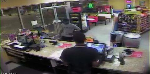 Clarksville Police asks for public help identifying the Robbery Suspect in this photo. If anyone can identify the suspect or has any information related to this incident, please call Detective Shaw at 931.648.0656 Ext 5389, or call the CrimeStoppers TIPS Hotline at 931.645.TIPS (8477). Clarksville Police asks for public help identifying the Robbery Suspect in this photo. If anyone can identify the suspect or has any information related to this incident, please call Detective Shaw at 931.648.0656 Ext 5389, or call the CrimeStoppers TIPS Hotline at 931.645.TIPS (8477).