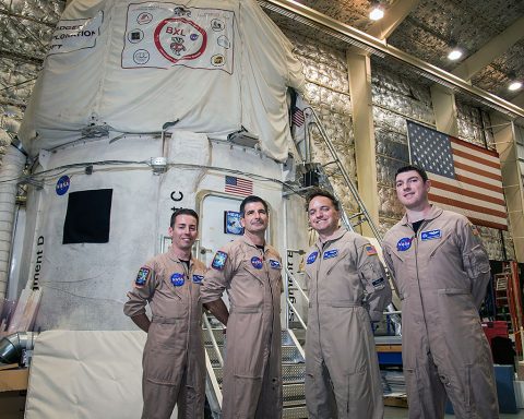 Astronauts of the HERA 10 crew began their mission on May 2nd. The “splashdown” on June 1st, ending their 30 day analog mission aboard the HERA simulated spacecraft. Astronauts of the HERA 10 crew began their mission on May 2nd. The “splashdown” on June 1st, ending their 30 day analog mission aboard the HERA simulated spacecraft.