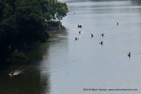 Rally on the Cumberland participates coming down the Cumberland River.