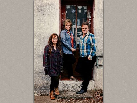 Jeff & Sheri Easter in Concert at Yellow Creek Baptist Church this Saturday. Jeff & Sheri Easter in Concert at Yellow Creek Baptist Church this Saturday.