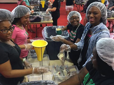 APSU students packed 10,000 meals during the first Freshman Service Project of the Year.