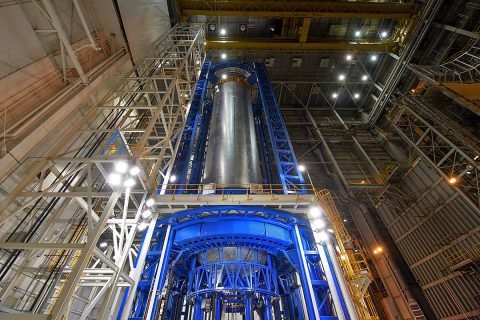 Engineers just completed welding the liquid hydrogen tank that will provide fuel for the first SLS flight in 2018. The tank measures more than 130 feet tall, comprises almost two-thirds of the core stage and holds 537,000 gallons of liquid hydrogen -- which is cooled to minus 423 degrees Fahrenheit. (NASA/Michoud/Steven Seipel) Engineers just completed welding the liquid hydrogen tank that will provide fuel for the first SLS flight in 2018. The tank measures more than 130 feet tall, comprises almost two-thirds of the core stage and holds 537,000 gallons of liquid hydrogen -- which is cooled to minus 423 degrees Fahrenheit. (NASA/Michoud/Steven Seipel)