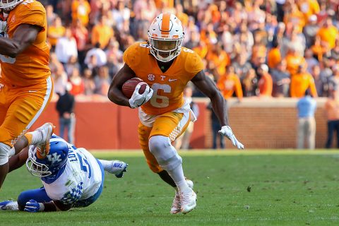 Tennessee Volunteers running back Alvin Kamara (6) runs for a touchdown against the Kentucky Wildcats during the fourth quarter at Neyland Stadium. Tennessee won 49 to 36. (Randy Sartin-USA TODAY Sports) Tennessee Volunteers running back Alvin Kamara (6) runs for a touchdown against the Kentucky Wildcats during the fourth quarter at Neyland Stadium. Tennessee won 49 to 36. (Randy Sartin-USA TODAY Sports)