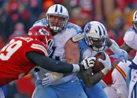 Tennessee Titans running back DeMarco Murray (29) runs down field as guard Josh Kline (64) blocks Kansas City Chiefs defensive tackle Rakeem Nunez-Roches (99) during the second half at Arrowhead Stadium on December 18th, 2016. The Titans won 19-17. (Jay Biggerstaff-USA TODAY Sports)