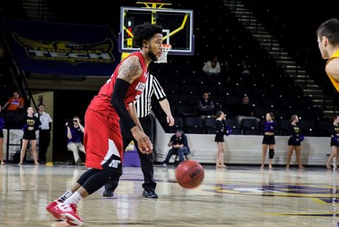 Austin Peay Men's Basketball falls to Tennessee Tech Golden Eagles 76-67 Thursday night. (APSU Sports Information) Austin Peay Men's Basketball falls to Tennessee Tech Golden Eagles 76-67 Thursday night. (APSU Sports Information)