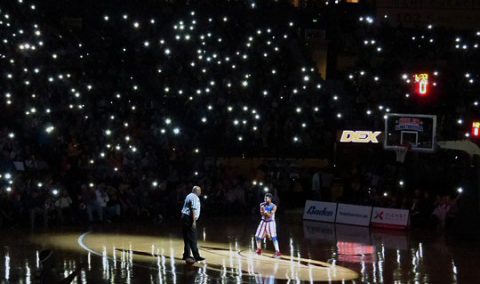 The legendary basketball squad lit up the Bridgestone Arena.