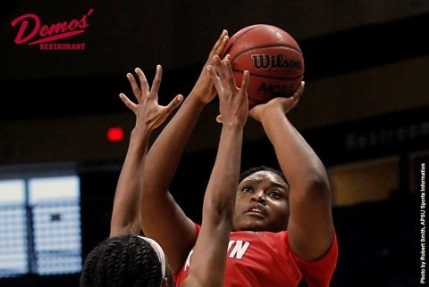 Austin Peay's Tearra Banks pours in 31 and naps 9 rebounds against Murray State February 11th, 2017. (APSU Sports Information) Austin Peay's Tearra Banks pours in 31 and naps 9 rebounds against Murray State February 11th, 2017. (APSU Sports Information)