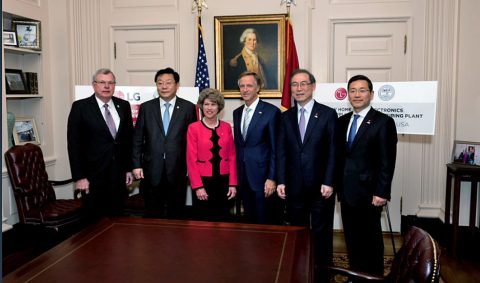 Representative Curtis Johnson, Clarksville Mayor Kim McMillan, Tennessee Governor Bill Haslam and LG Electronics Inc. officials.