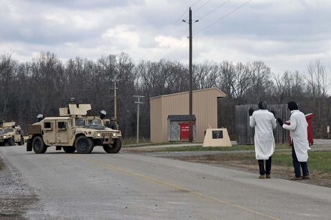 Soldiers from 1st Platoon, 194th Military Police Company, 716th MP Battalion, 101st Airborne Division (Air Assault) Sustainment Brigade, 101st Abn. Div., encounter Soldiers portraying civilians during platoon evaluations, March 14, 2017, on Fort Campbell, Kentucky. (Sgt. Neysa Canfield/101st Airborne Division Sustainment Brigade Public Affairs) 