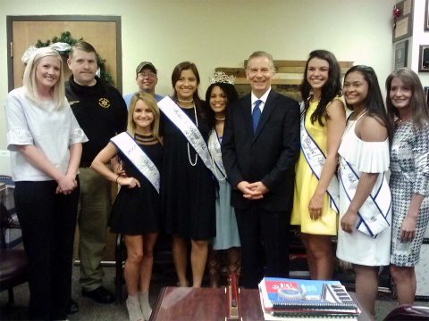 Princesses of the 2017 World’s Biggest Fish Fry visited with Tennessee State Representative Joe Pitts.