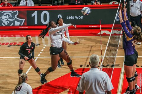 Austin Peay Volleyball beats Georgia State in five sets then takes down UAB in four sets at Blazer Invitational Friday. (APSU Sports Information)