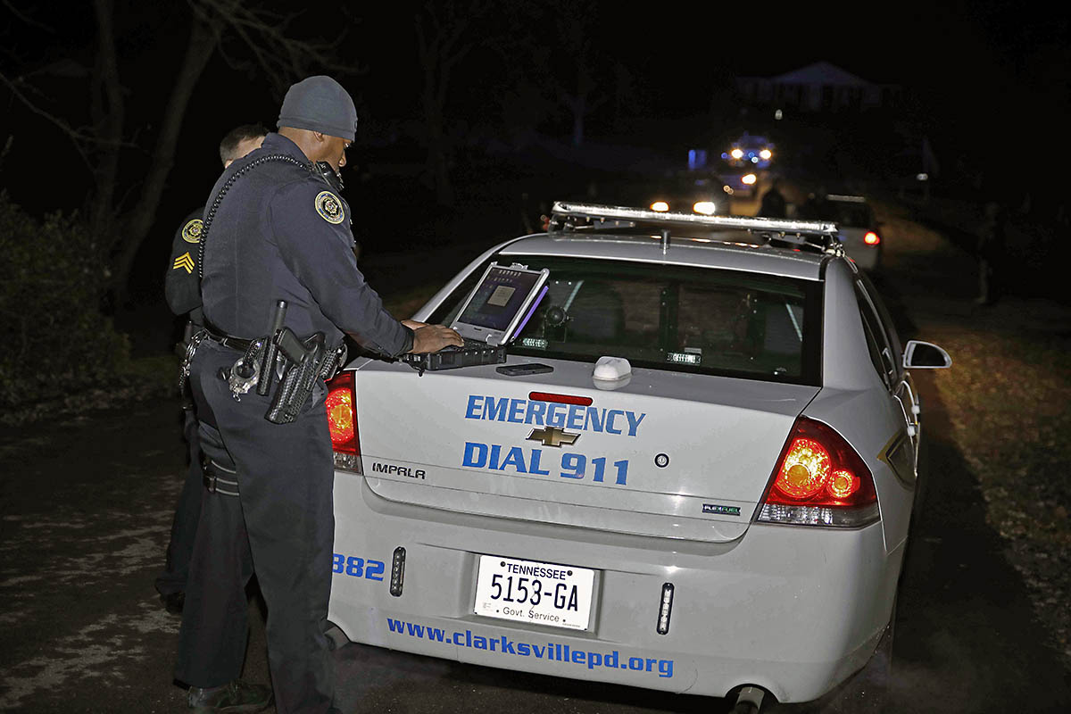 Clarksville Police reports Shots Fired on Hundred Oaks Drive, Man in