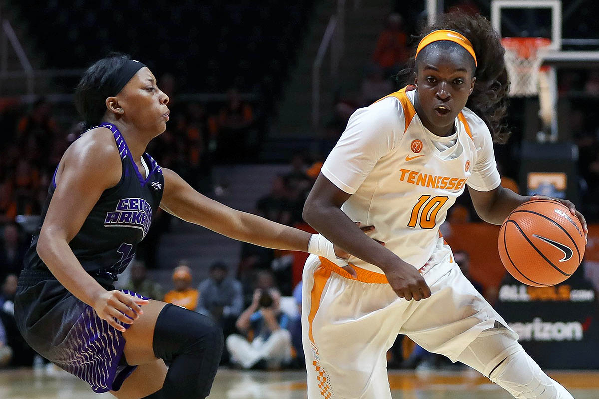 tennessee-lady-vols-basketball-easily-handles-central-arkansas-77-34