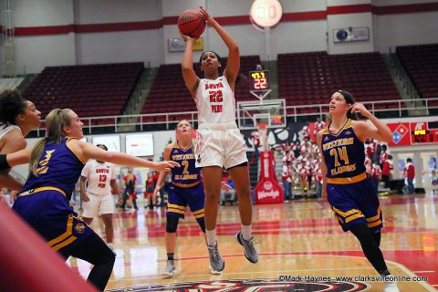 Austin Peay Women's Basketball travels to Champaign Saturday for a 2:00pm match against Illinois.