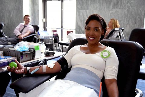 LaDeodra Drummond donates blood. (Jeanette Ortiz-Osorio, American Red Cross)