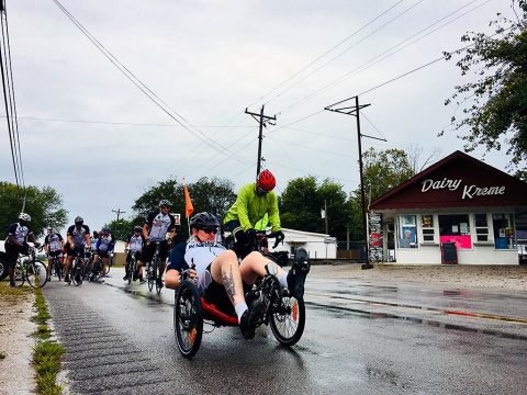 After a lunch break at the 50-mile mark in Gracey, Kentucky, Fort Campbell WTB Soldiers and cadre participating in the 5th Annual Bluegrass Rendezvous endurance ride September 27th set out for another 50-mile stretch along the backroads of Kentucky to return to the post.  (U.S. Army photo by Maria Yager)