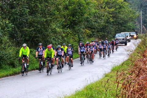 Fort Campbell Warrior Transition Battalion Soldiers and cadre participating in the 5th Annual Bluegrass Rendezvous endurance ride September 27th, make their way along the backroads of Kentucky during day one of the two-day endurance ride. (Rita Peters)