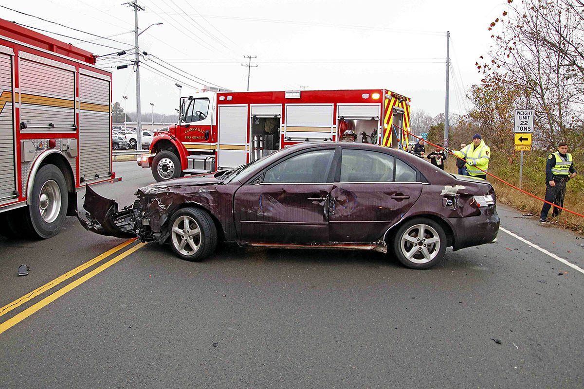 Clarksville Police report Vehicle Accident on Ashland City Road